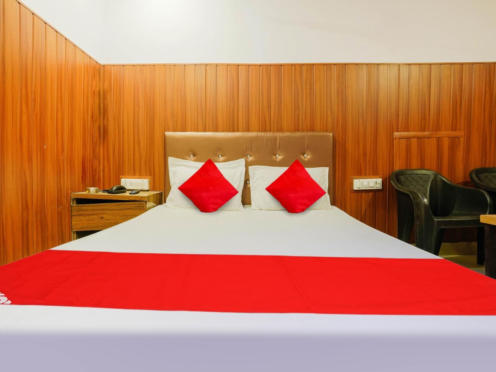 Hotel O Spotlight Тхане Екстер'єр фото